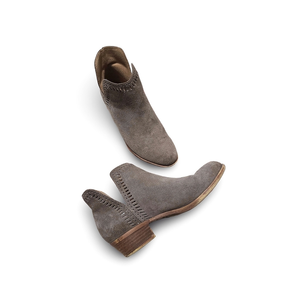 Lucky Brand Bustina Grey Ankle Booties Size 8